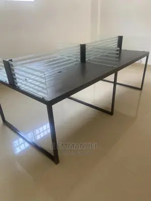 4 Seater Workstation