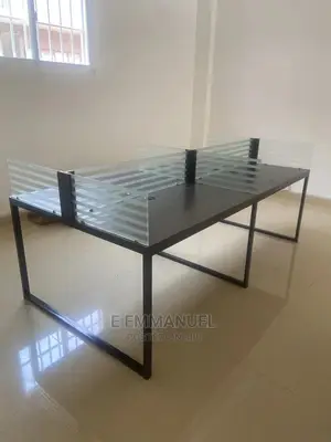 4 Seater Workstation