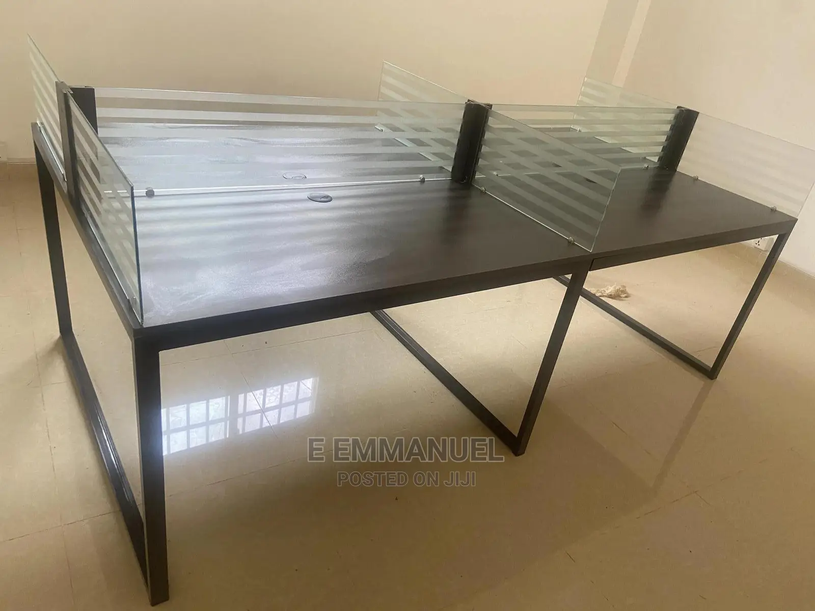 4 Seater Workstation