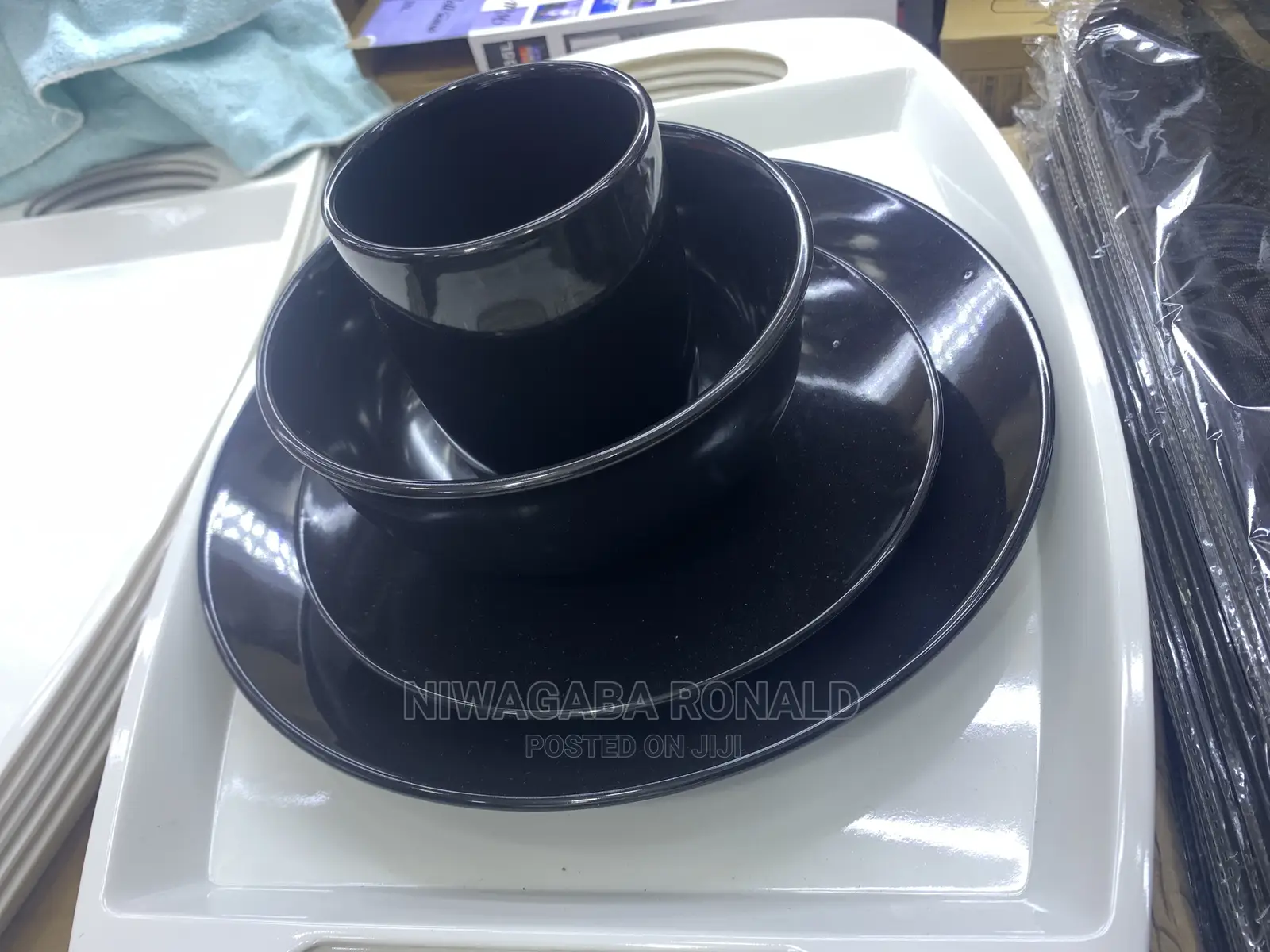 16pc Black Dinner Set