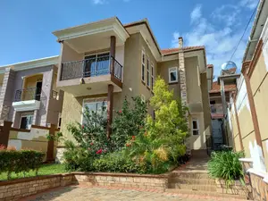 Furnished 4bdrm Duplex in Kira Tarmack for sale