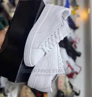 Original Puma Sneakes for Man