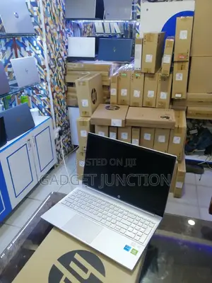 New Laptop HP Pavilion 15 8GB Intel Core I5 SSD 512GB