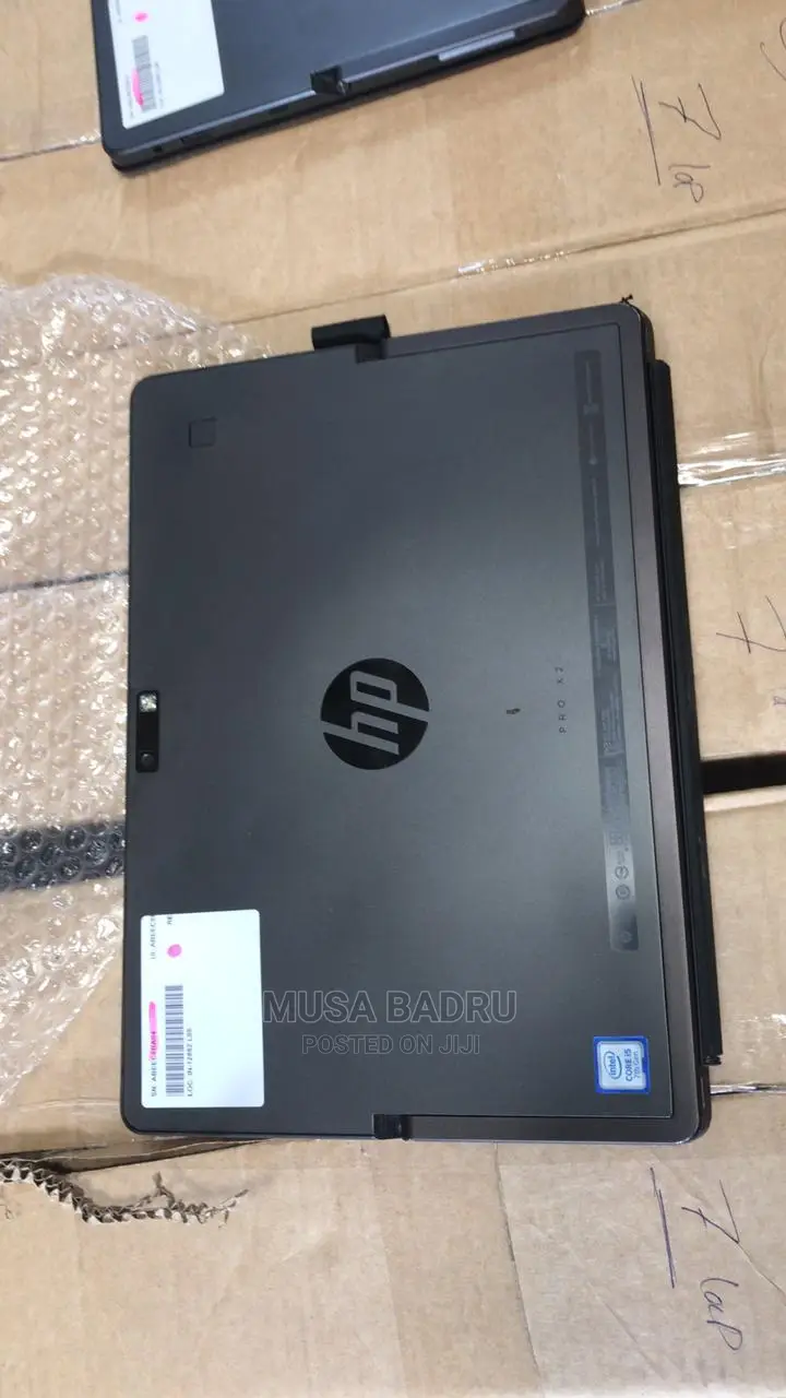 New Laptop HP Pro X2 612 G2 8GB Intel Core I5 SSD 256GB