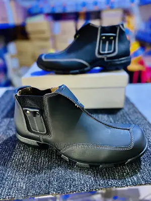 Original Clarks Mens Boots