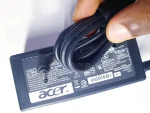 Acer Adapter/Charger Small Pin 7