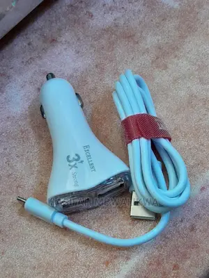 Excellent Universal 3 Times Fast Car Charger