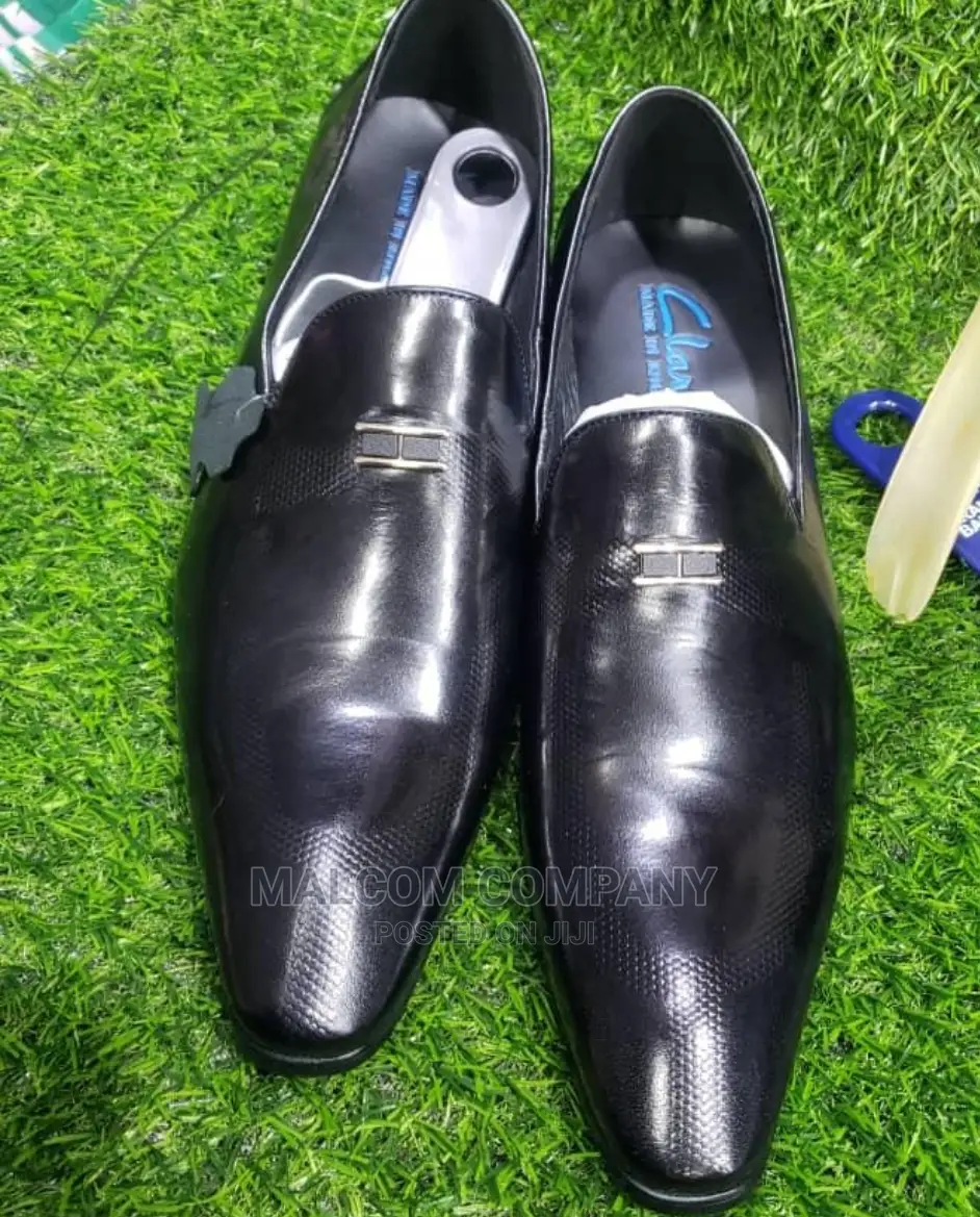 Men Shoes.