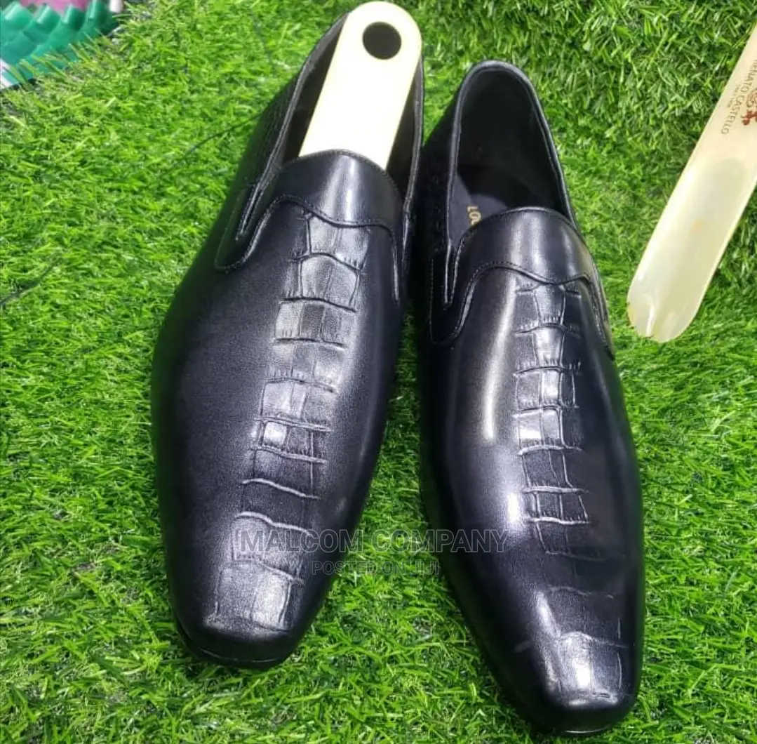 Men Shoes.