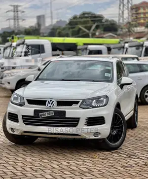 Volkswagen Touareg 2011 White