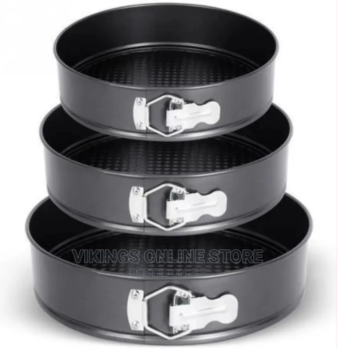 3 Pieces of Round Baking Cake Mould Pans Trays- Black