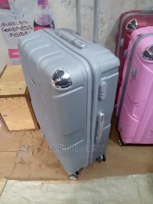 Classy Suitcases.Large.( Silver)