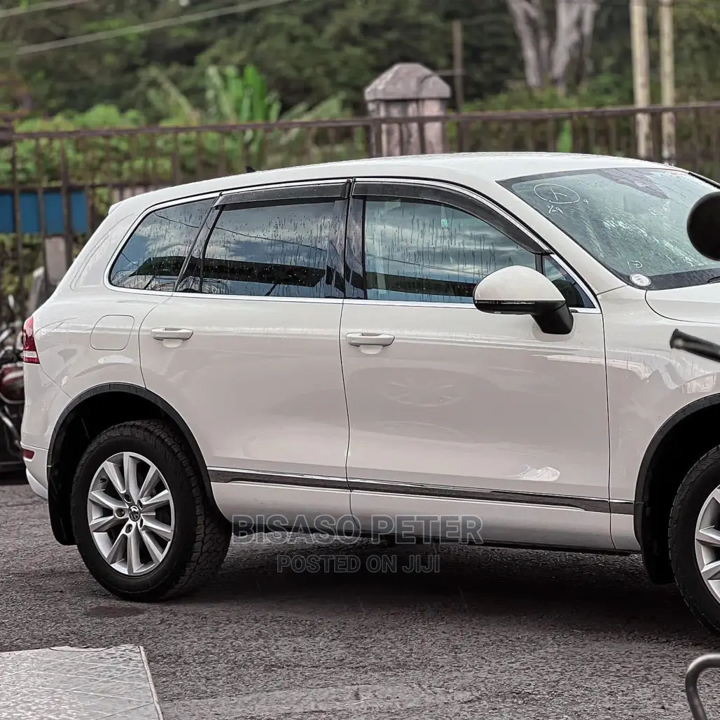 Volkswagen Touareg VR6 Executive 2012 White