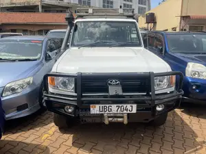 Toyota Land Cruiser 2013 White