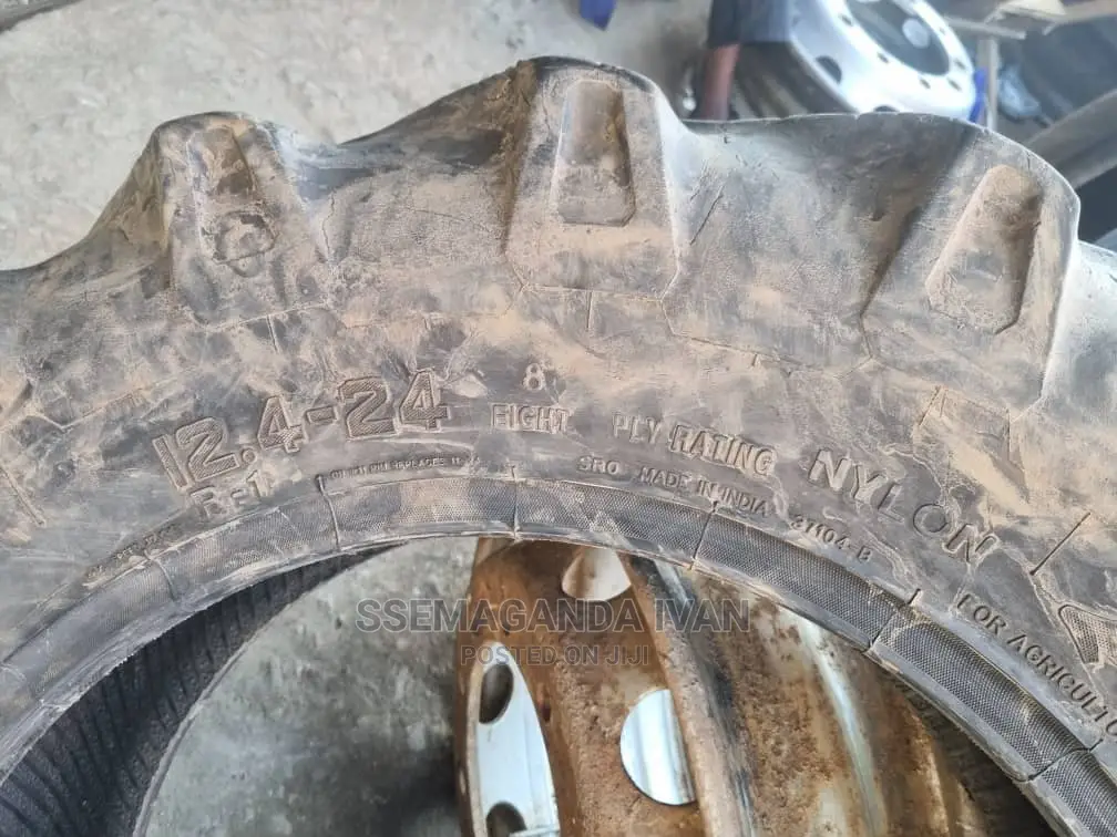 12.4r24 Second Hand Tyres