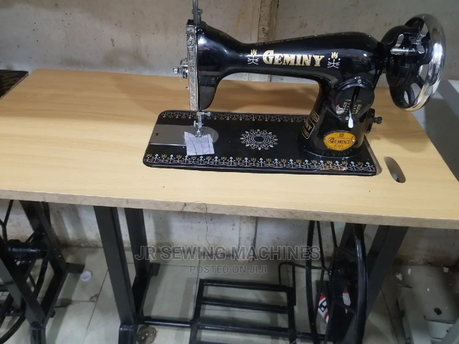 Geminy Sewing Machine