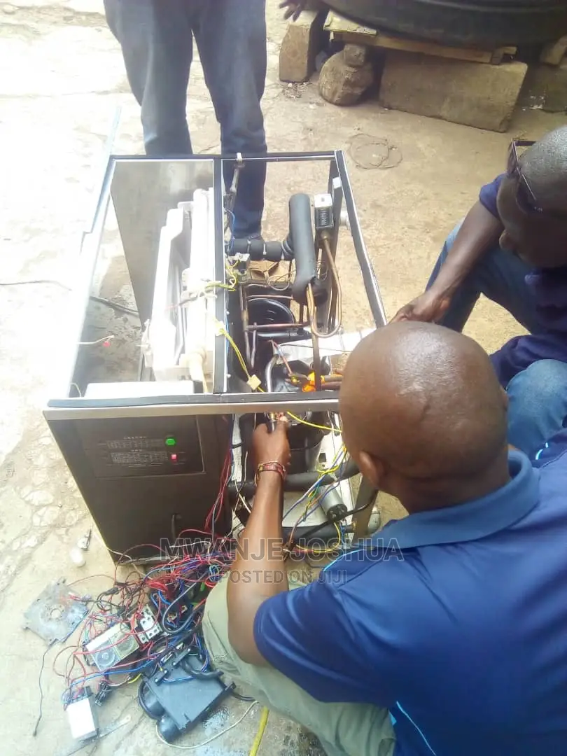 Ice Cube Machine Mechanic Available
