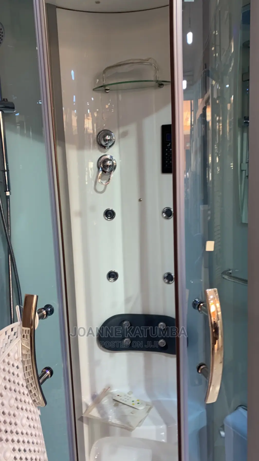 Jacuzzi Cubicles