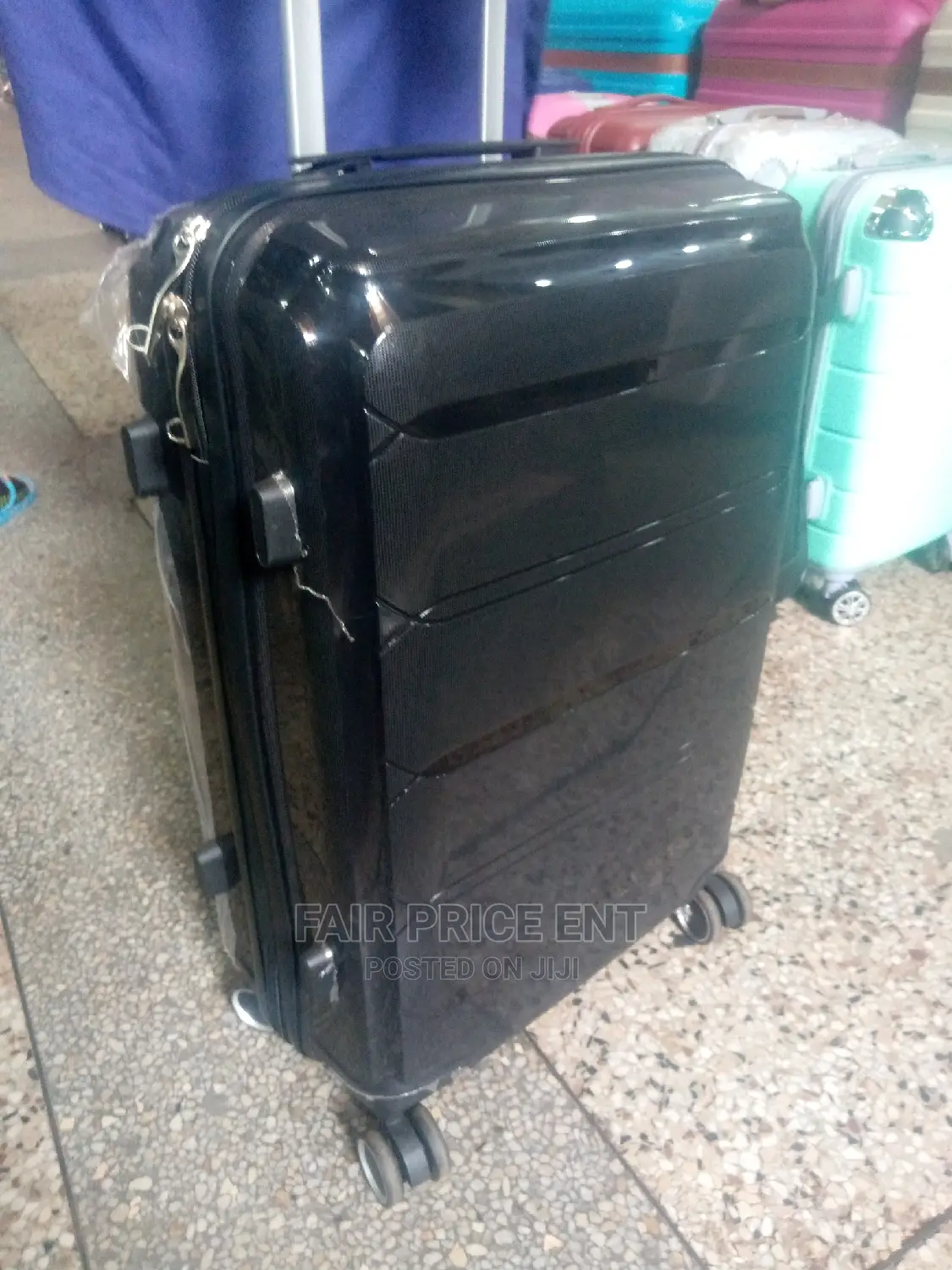 Rubber Plastic Traveling Suitcases.Large.( Black)