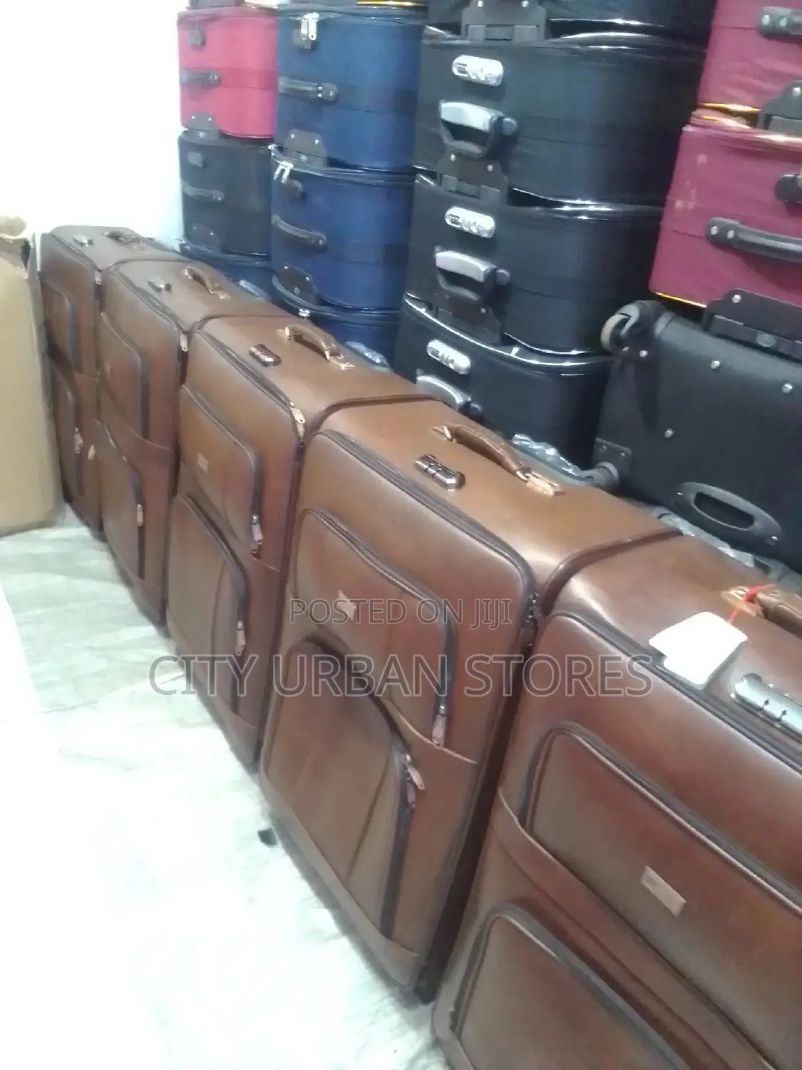 Yoayae Leather Suitcase