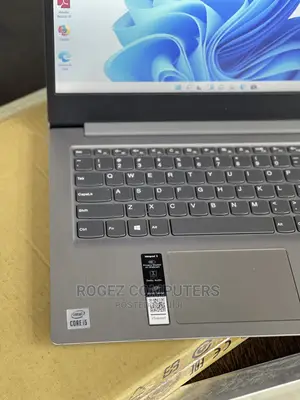 New Laptop Lenovo Ideapad 3 8GB Intel Core I5 SSD 256GB