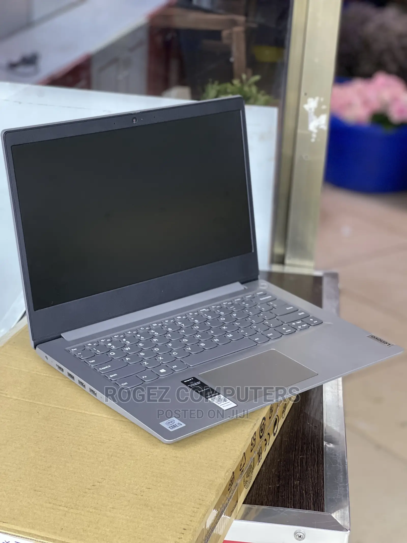 New Laptop Lenovo Ideapad 3 8GB Intel Core I5 SSD 256GB