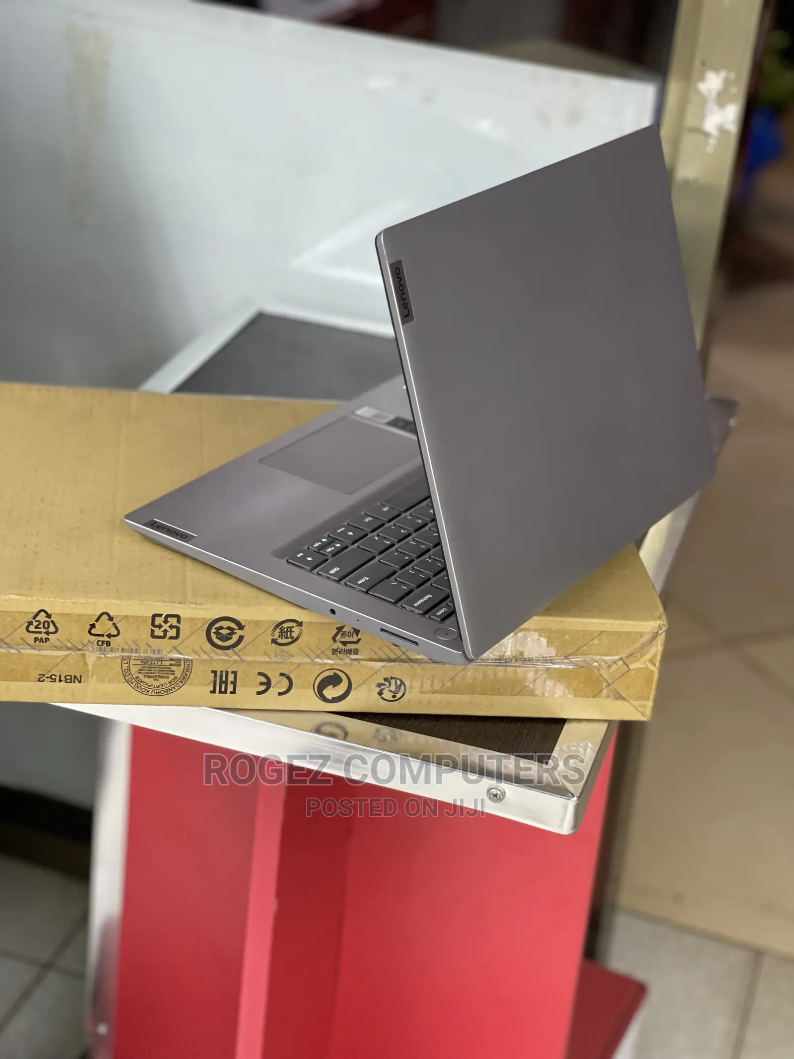 New Laptop Lenovo Ideapad 3 8GB Intel Core I5 SSD 256GB