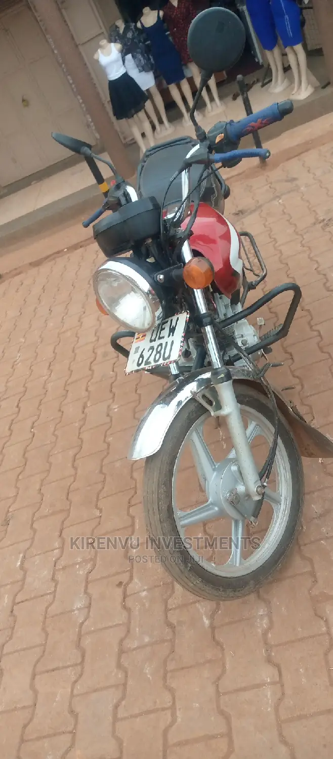 TVS HLX 125 2018 Red