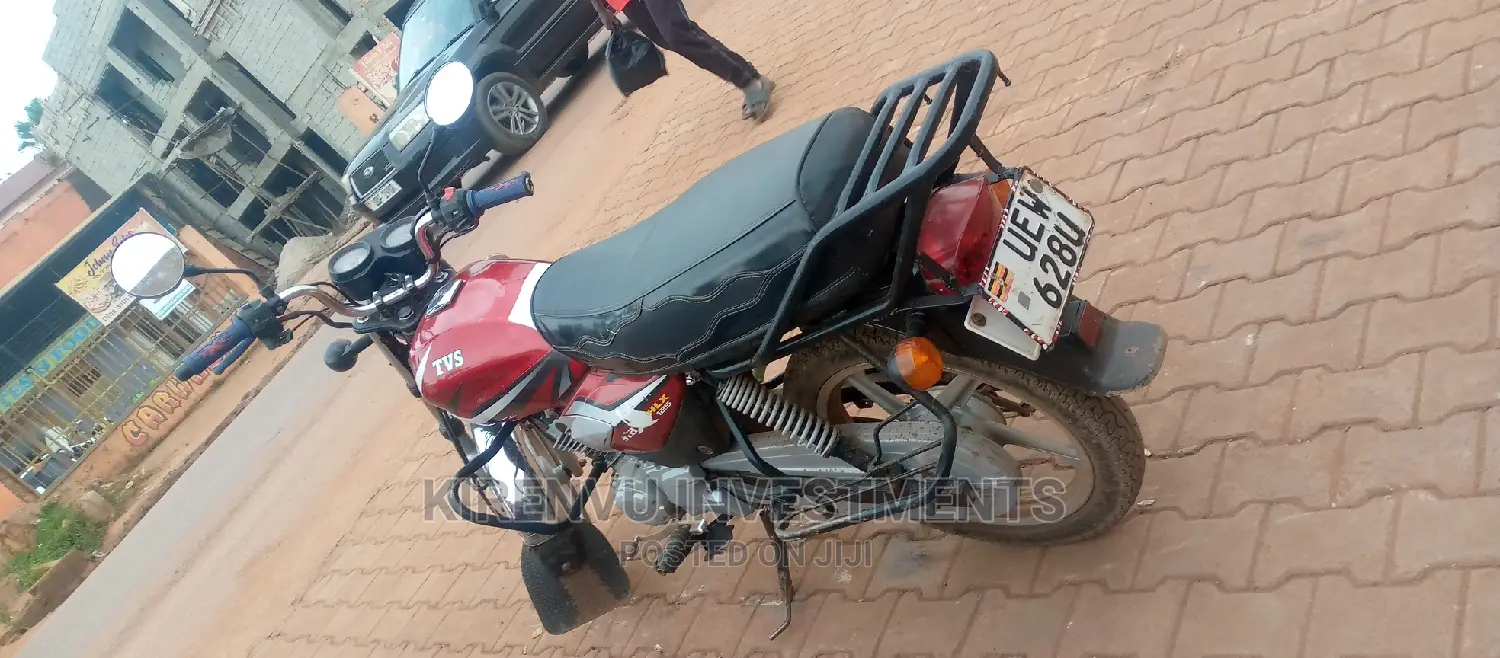 TVS HLX 125 2018 Red