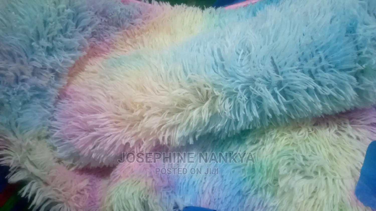 Fluffy Center Carpets, Rainbow