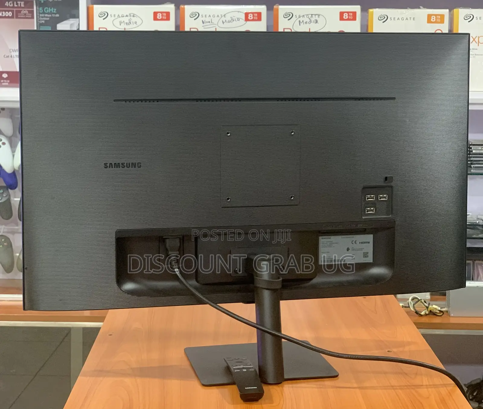 Samsung 32” Smart Monitor