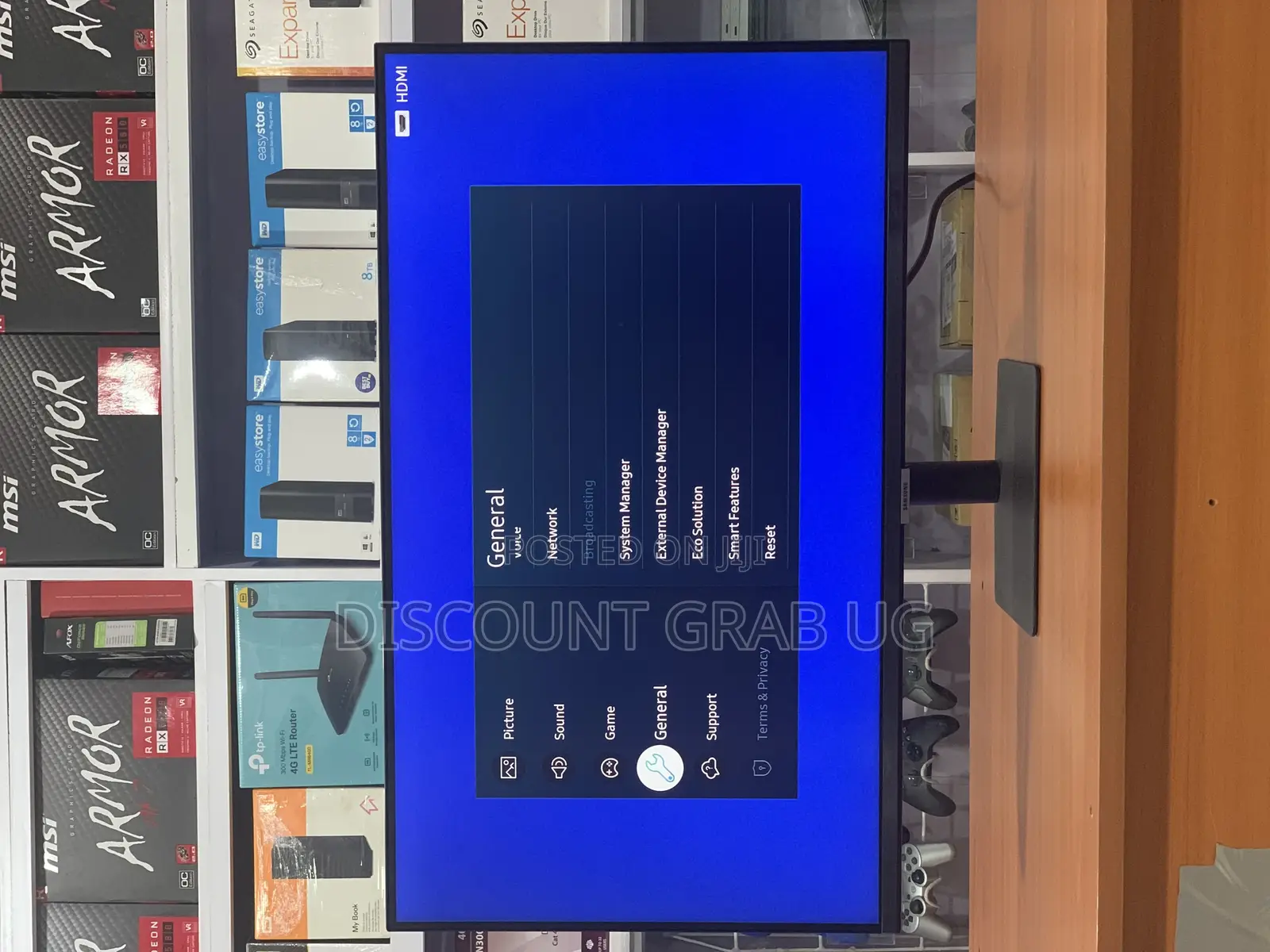 Samsung 32” Smart Monitor