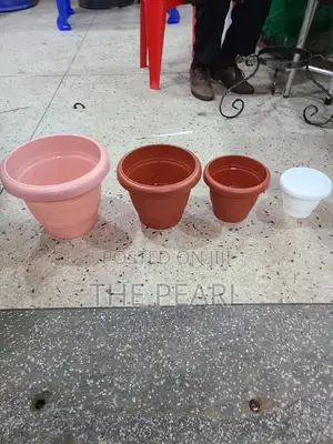 Plastic Flower Pot