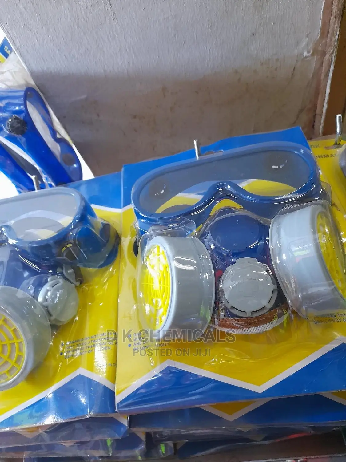 Mask With Googles 01