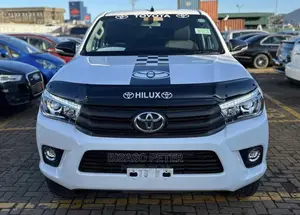 Toyota Hilux SR 4x4 2016 White
