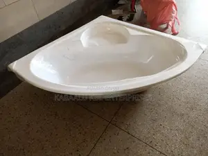 Corner Bathtubs