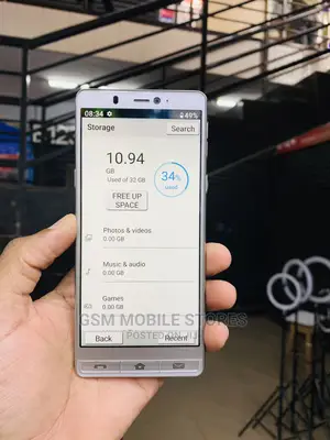 Sharp Aquos Sense 2 SHV43 32 GB Gold