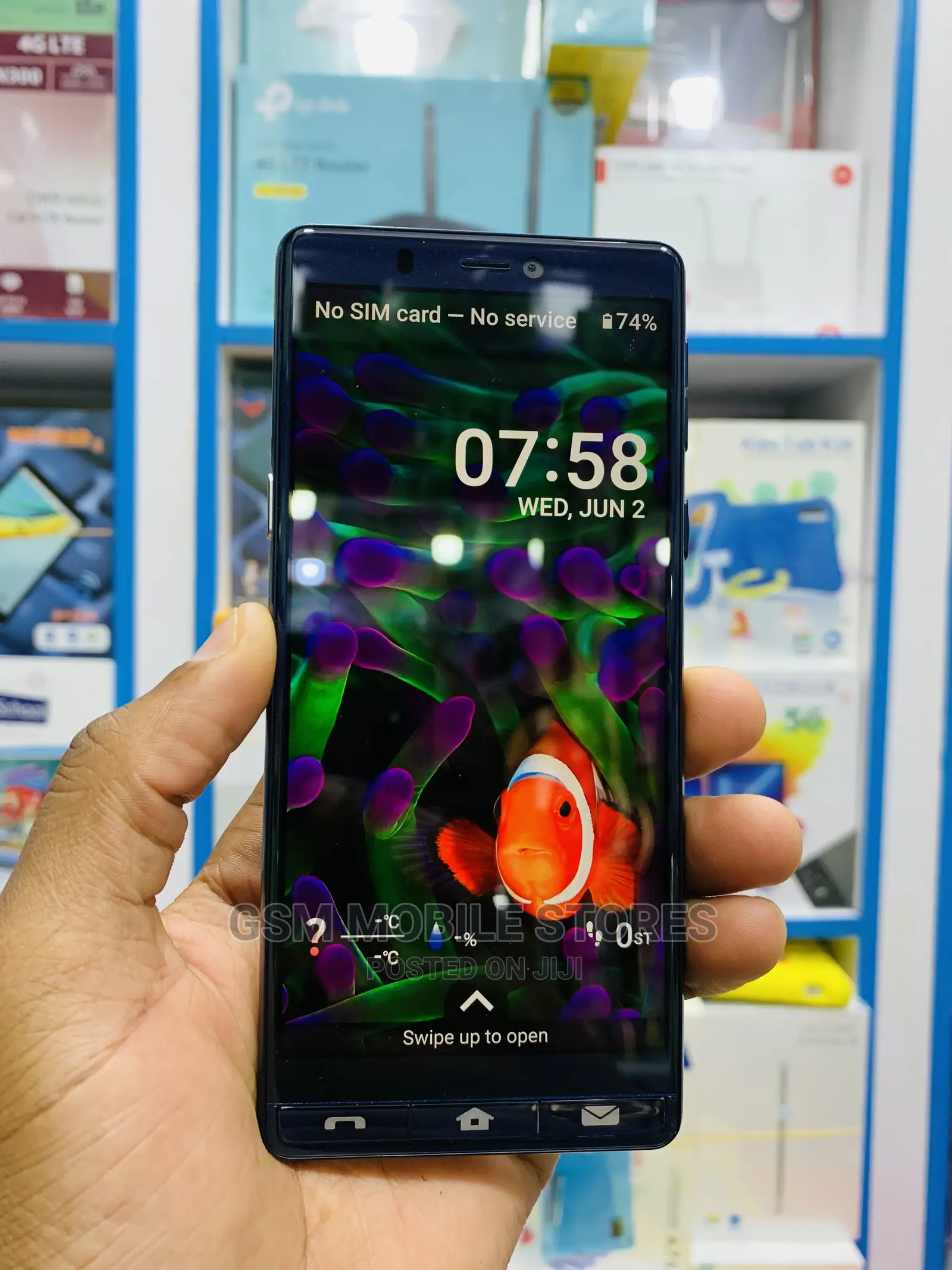 Sharp Aquos Sense SHV40 32 GB Black