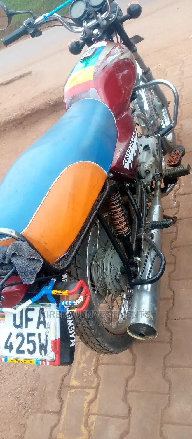 Bajaj Boxer 2018 Red