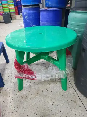Plastic Round Table