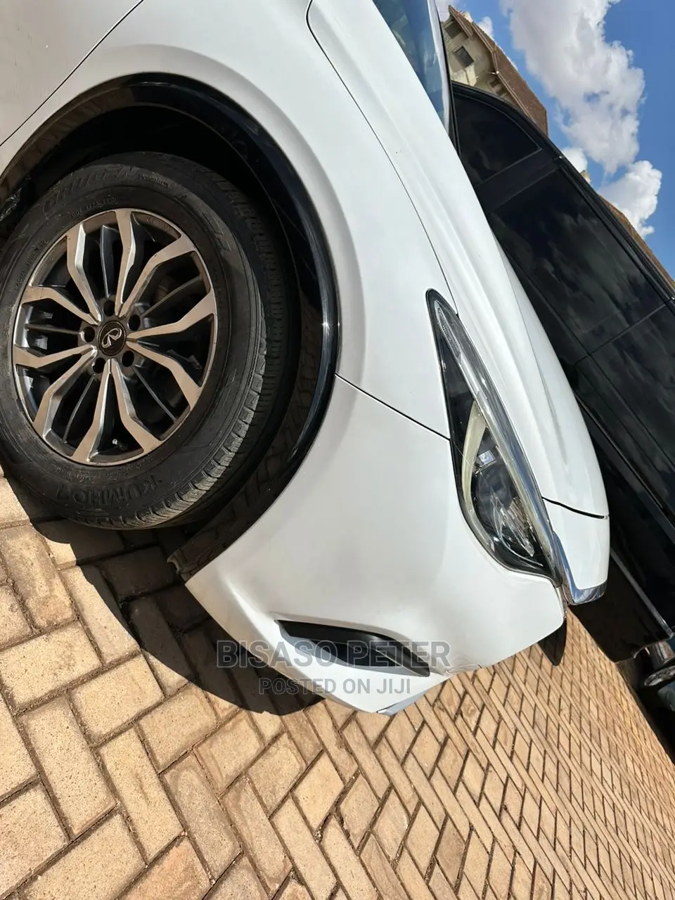 Infiniti Q30 2017 White