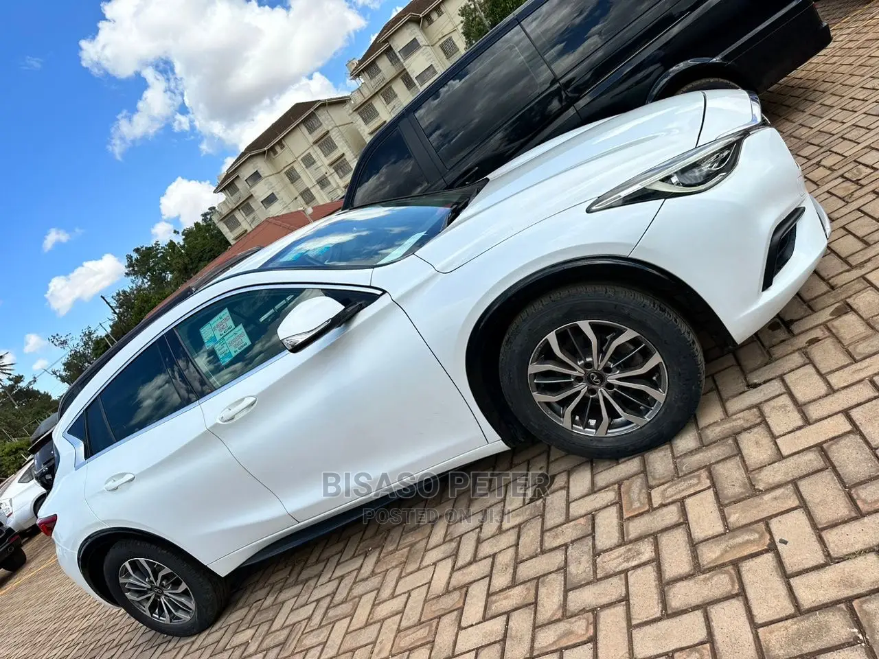 Infiniti Q30 2017 White