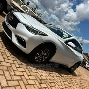 Infiniti Q30 2017 White