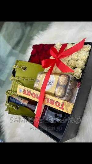 Flower Bouquets and Gift Hampers