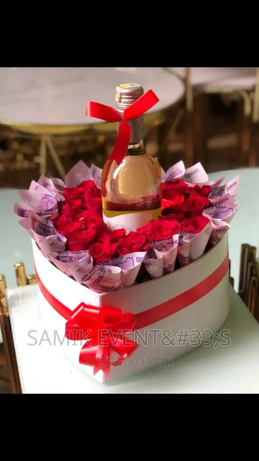 Flower Bouquets and Gift Hampers