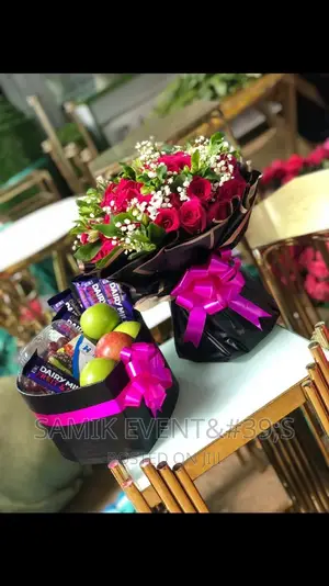 Flower Bouquets and Gift Hampers