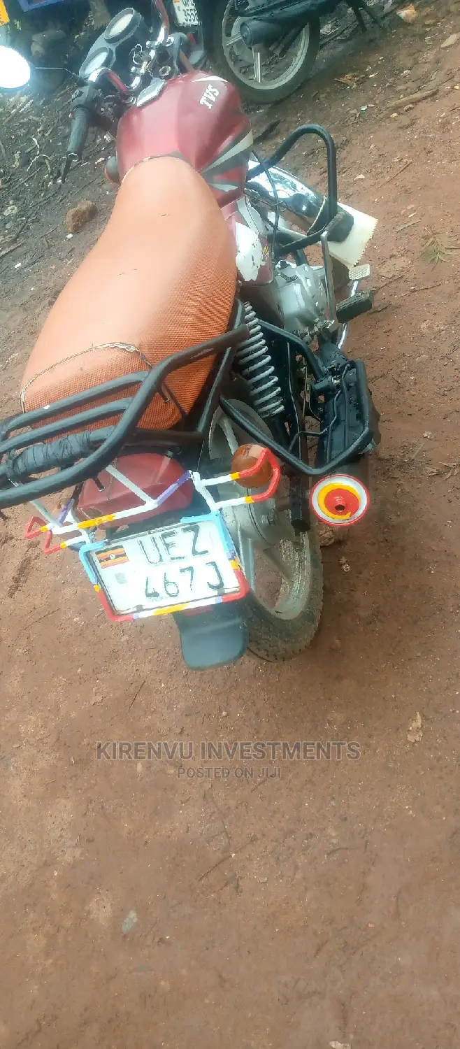 TVS HLX 125 2018 Red