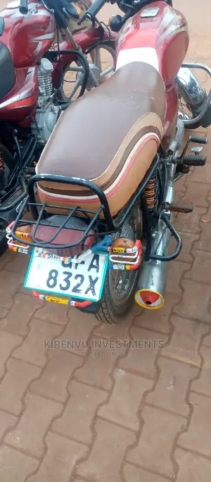Bajaj Boxer 100 2017 Red
