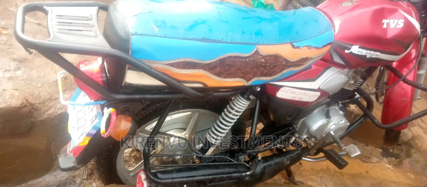 TVS HLX Plus ES 2018 Red