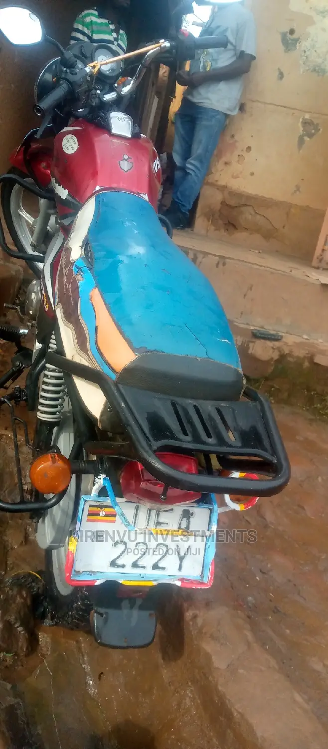 TVS HLX Plus ES 2018 Red